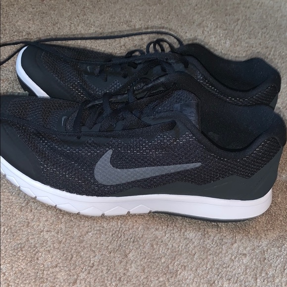 Nike Shoes - CLOSET CLEAR OUT Nike sneakers!